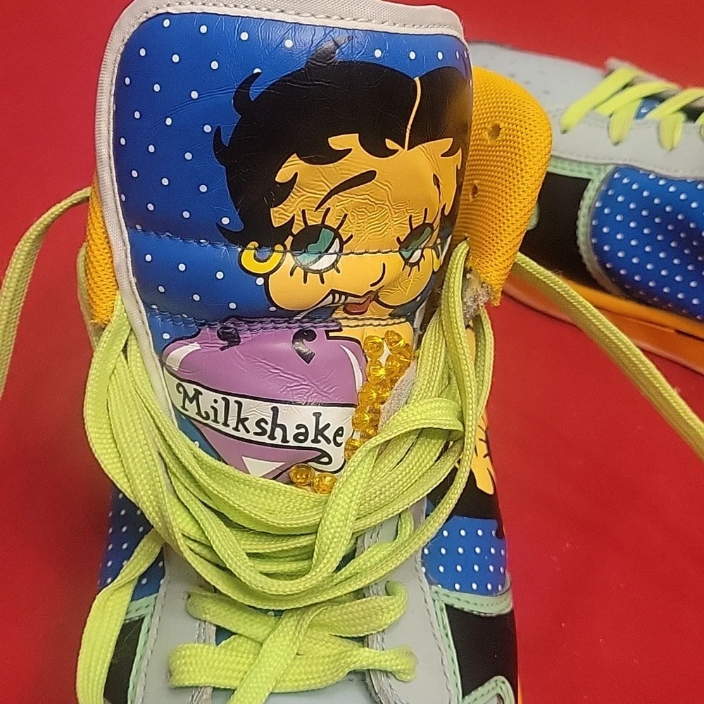 *RARE* Colorful Betty Boop Toon High-Top Sneakers - Picture 4 of 11